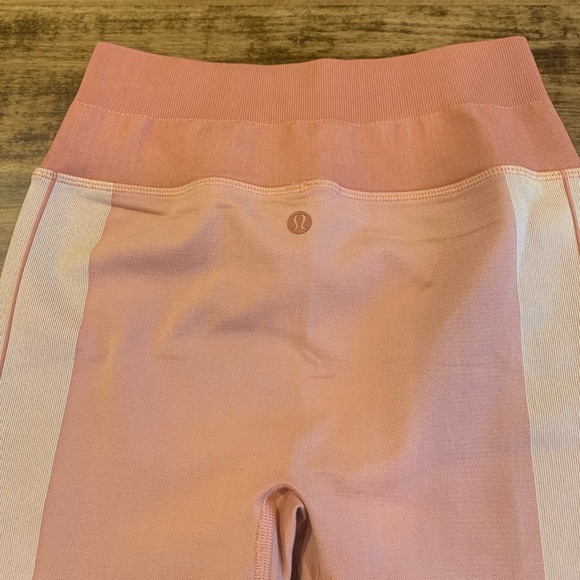 Lululemon Ebb to Train Cropped Leggings - Picture 3 of 6
